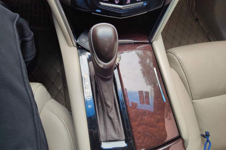 Used Cadillac XTS 2016 28T Tech Edition Gear Lever