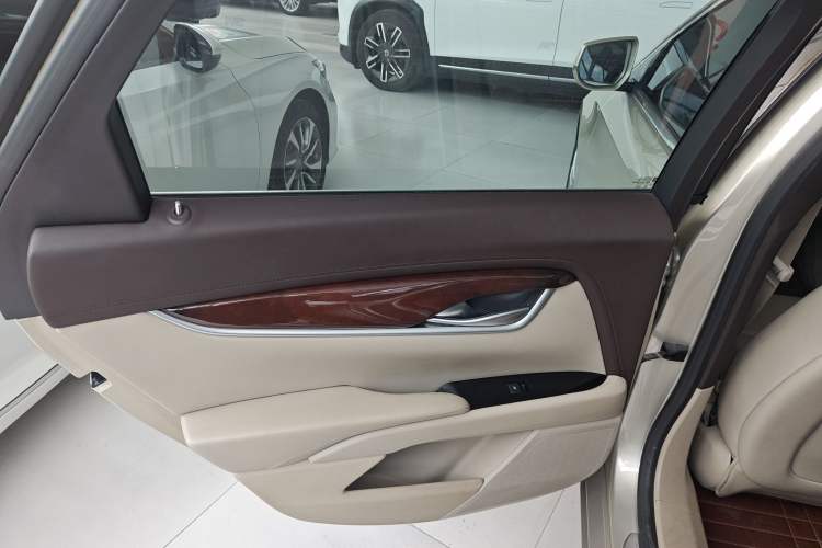 Used Cadillac XTS 2016 28T Elite Edition Interior 8