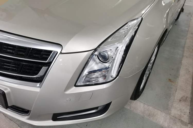 Used Cadillac XTS 2016 28T Tech Edition Left Front Headlight