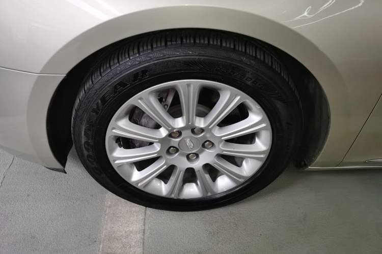Used Cadillac XTS 2016 28T Tech Edition Left Front Wheel Hub