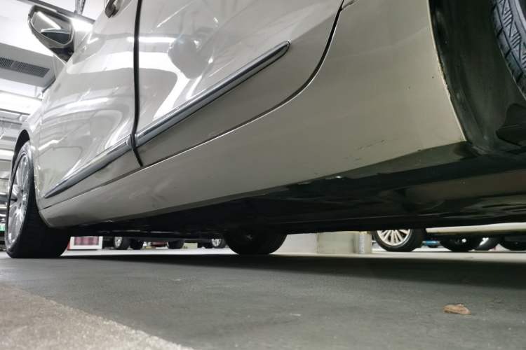 Used Cadillac XTS 2016 28T Tech Edition Left Side Sill