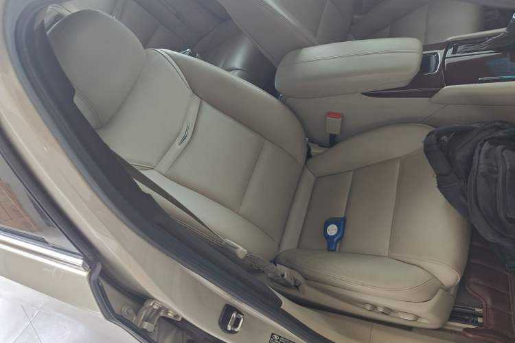 Used Cadillac XTS 2016 28T Elite Edition Right Front Seat