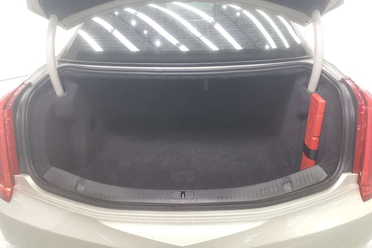 Used Cadillac XTS 2016 28T Elite Edition Trunk