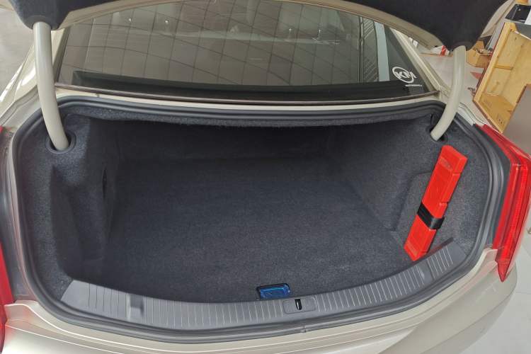 Used Cadillac XTS 2016 28T Elite Edition Trunk