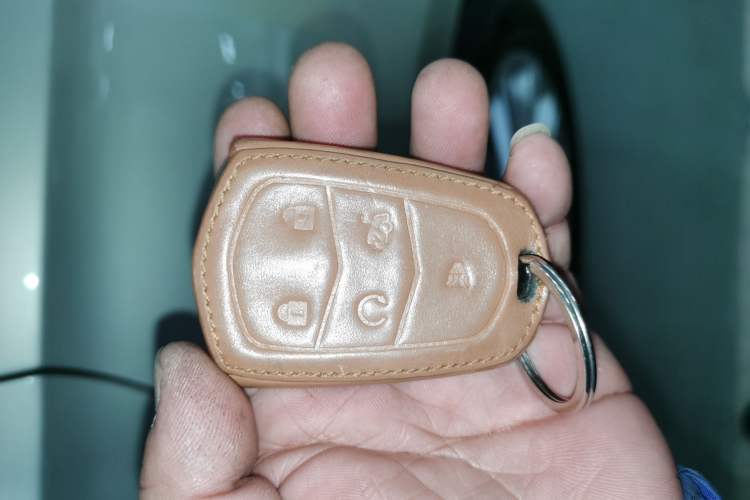 Used Cadillac XTS 2016 28T Tech Edition Vehicle Key