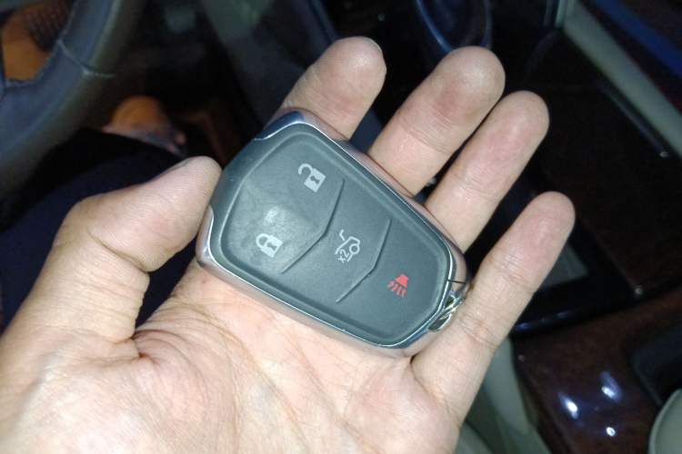 Used Cadillac XTS 2016 28T Tech Edition Vehicle Key