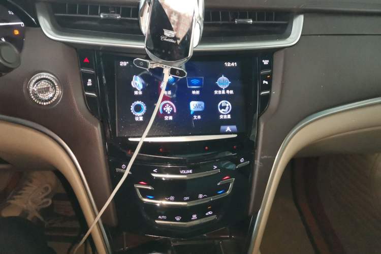 Used Cadillac XTS 2017 28T Tech Edition Audio And AC Panel