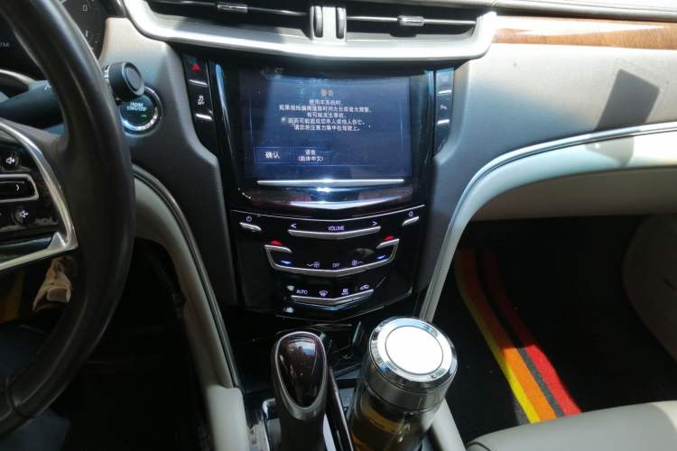 Used Cadillac XTS 2017 28T Elite Model Audio And AC Panel