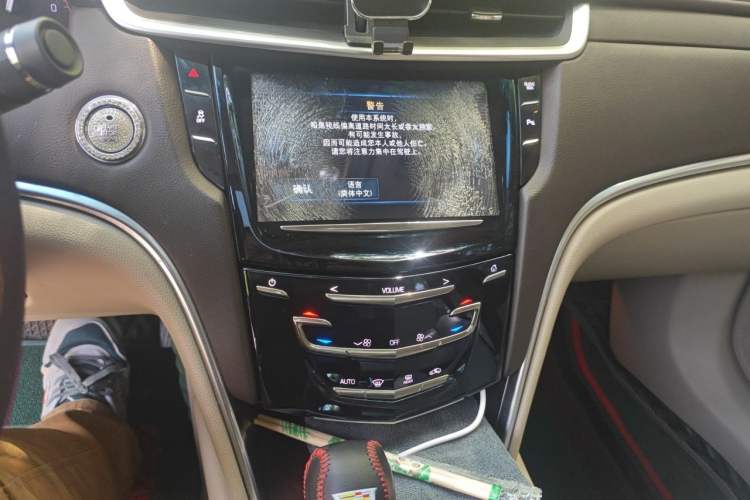 Used Cadillac XTS 2017 28T Tech Edition Audio And AC Panel