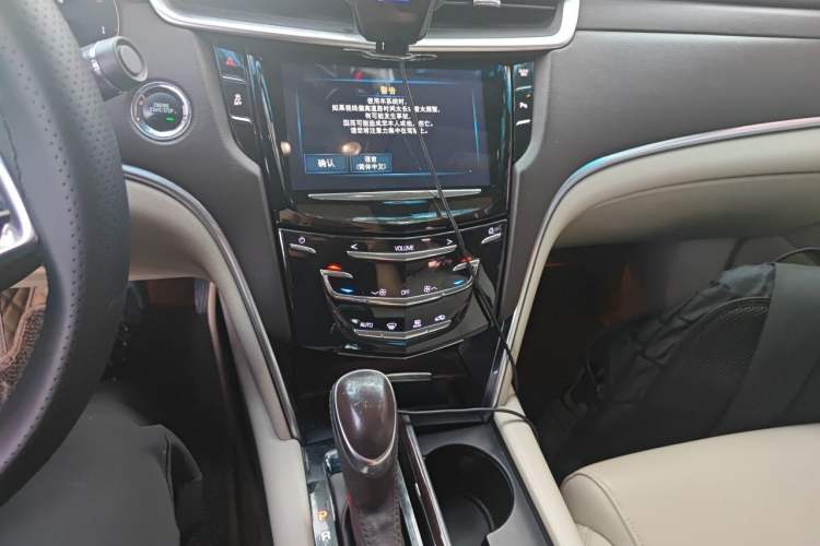 Used Cadillac XTS 2017 28T Tech Edition Audio And AC Panel