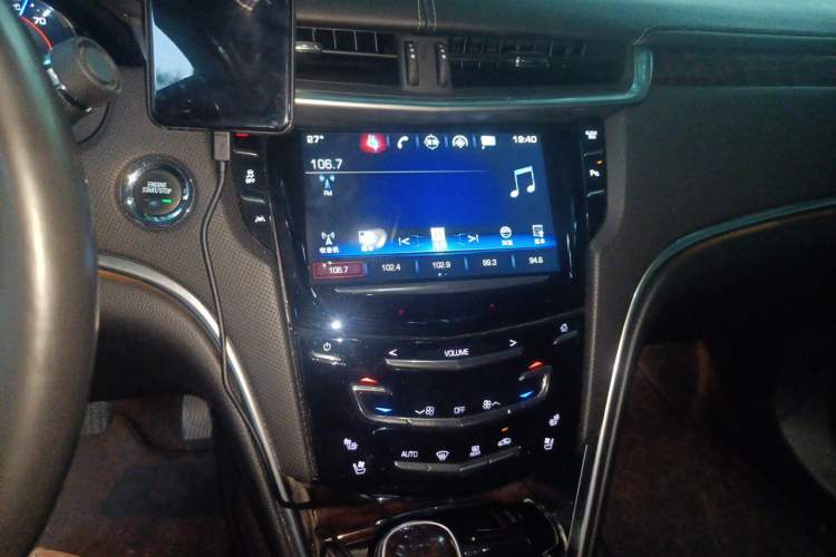 Used Cadillac XTS 2017 28T Luxury Model Audio And AC Panel
