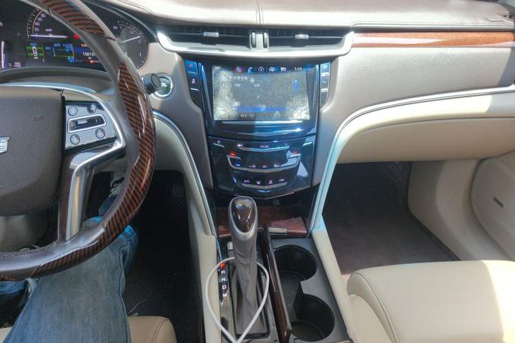 Used Cadillac XTS 2017 28T Elite Model Audio And AC Panel