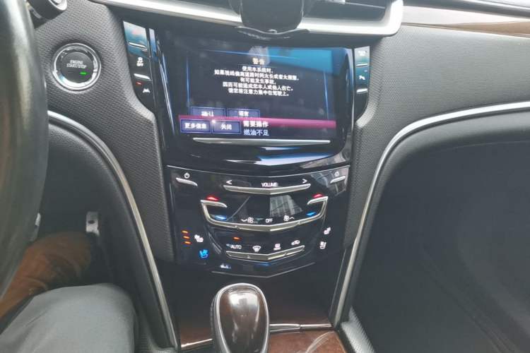 Used Cadillac XTS 2017 28T Luxury Model Audio And AC Panel