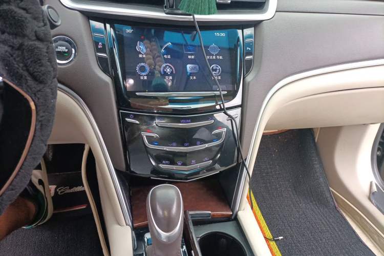 Used Cadillac XTS 2017 28T Tech Edition Audio And AC Panel