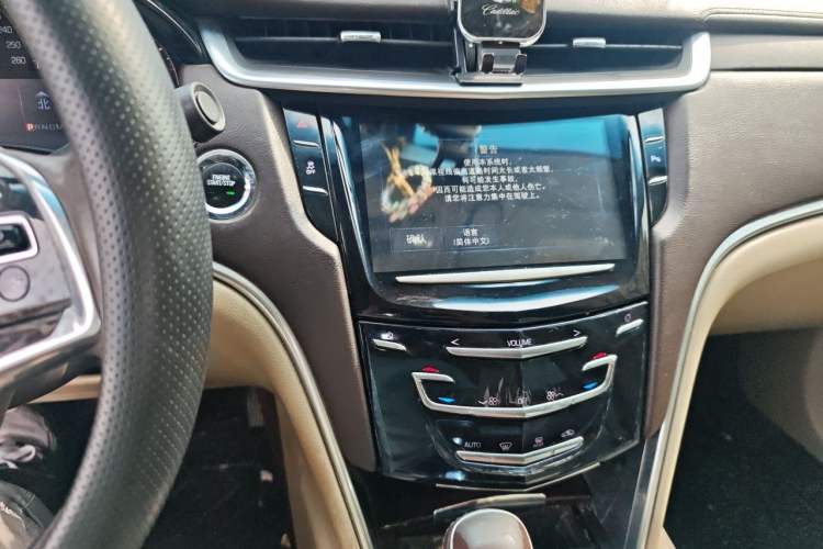 Used Cadillac XTS 2017 28T Tech Edition Audio And AC Panel
