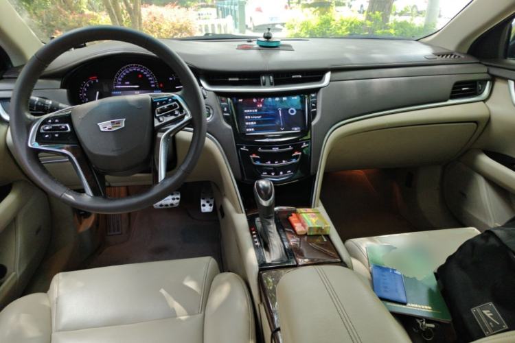 Used Cadillac XTS 2017 28T Tech Edition Center Console