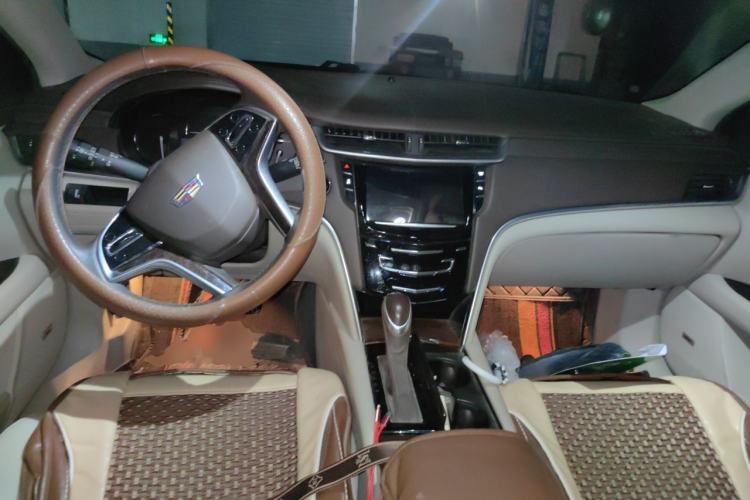 Used Cadillac XTS 2017 28T Elite Model Center Console