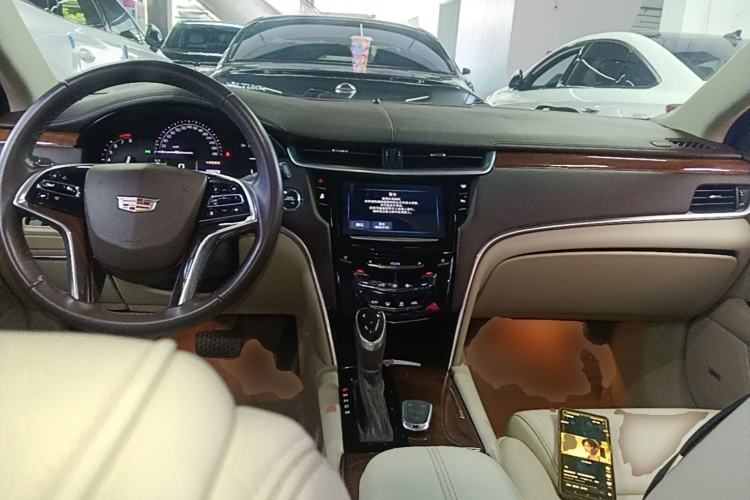 Used Cadillac XTS 2017 28T Elite Model Center Console