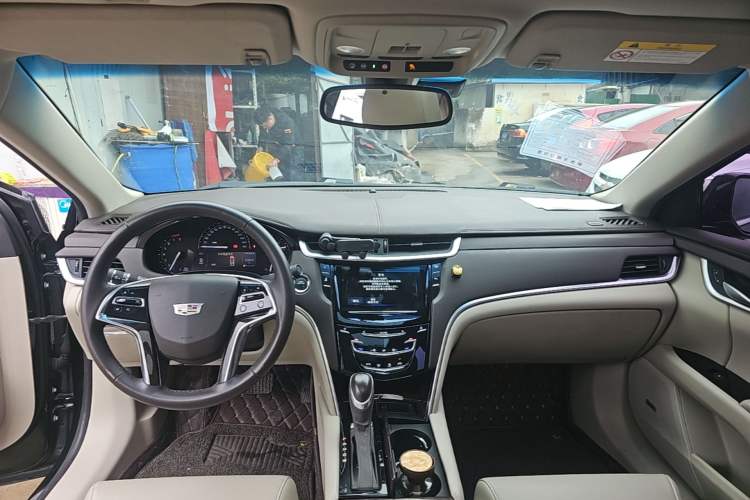 Used Cadillac XTS 2017 28T Tech Edition Center Console