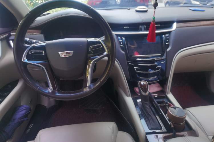 Used Cadillac XTS 2017 28T Elite Model Center Console