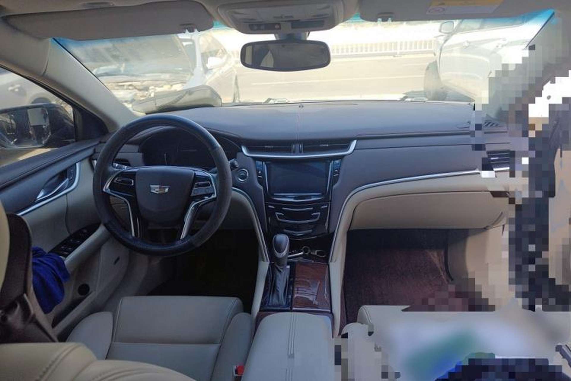 Used Cadillac XTS 2017 28T Tech Edition Center Console