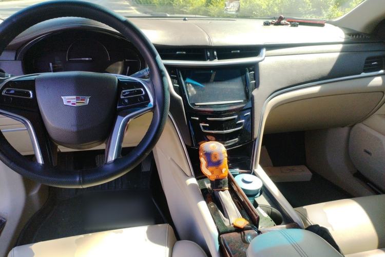 Used Cadillac XTS 2017 28T Tech Edition Center Console