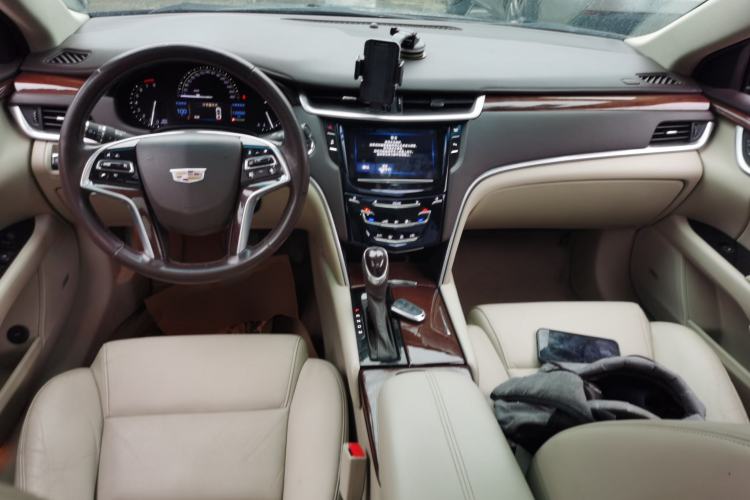 Used Cadillac XTS 2017 28T Elite Model Center Console