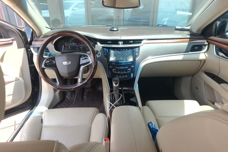 Used Cadillac XTS 2017 28T Elite Model Center Console