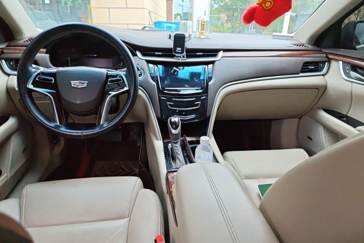 Used Cadillac XTS 2017 28T Elite Model Center Console