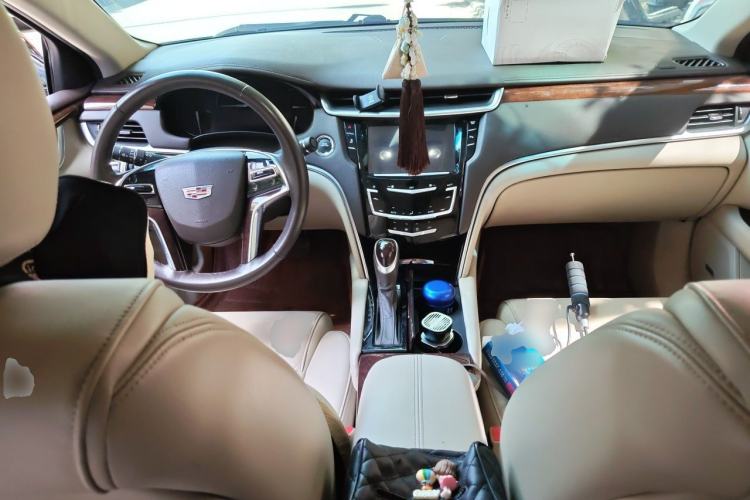 Used Cadillac XTS 2017 28T Elite Model Center Console