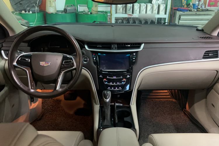 Used Cadillac XTS 2017 28T Tech Edition Center Console