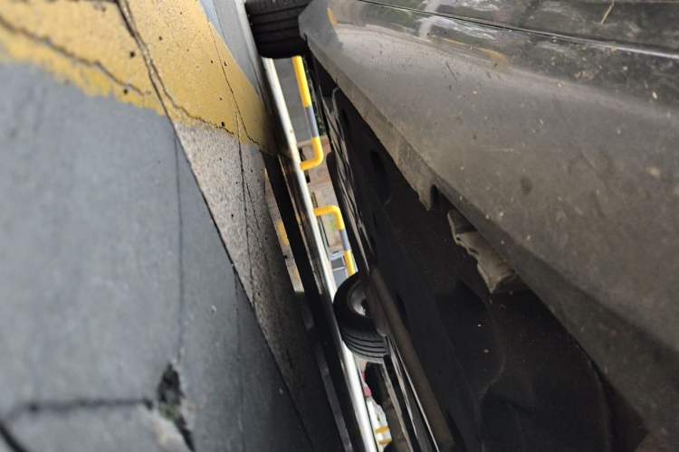 Used Cadillac XTS 2017 28T Elite Model Chassis Front Right