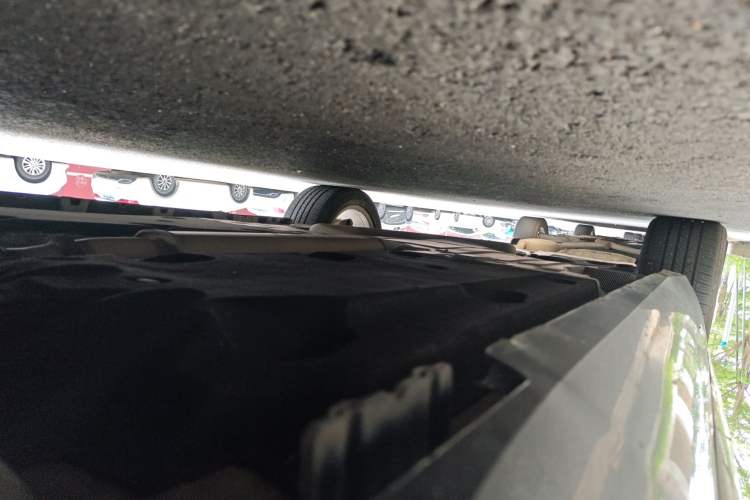 Used Cadillac XTS 2017 28T Elite Model Chassis Front Right