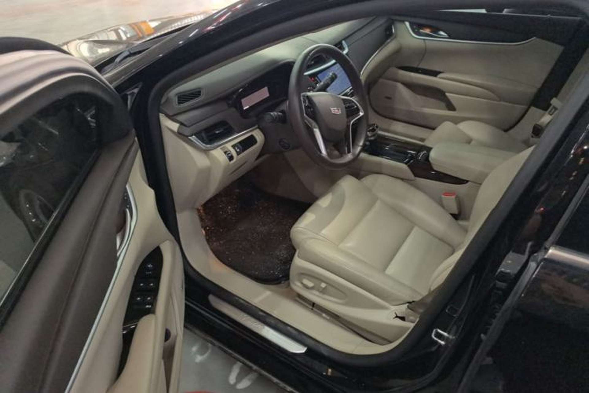 Used Cadillac XTS 2017 28T Elite Model Driver Seat