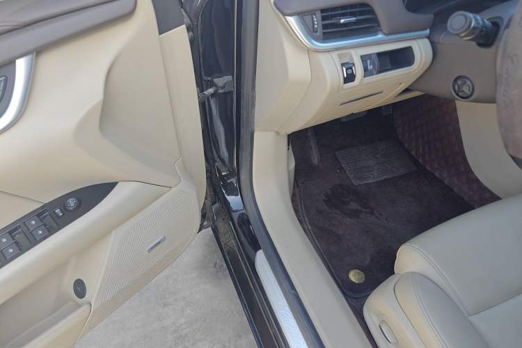 Used Cadillac XTS 2017 28T Tech Edition Driver Seat