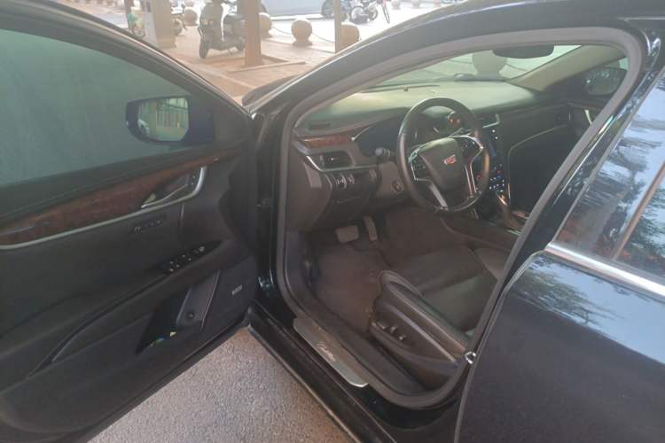 Used Cadillac XTS 2017 28T Luxury Model Driver Seat