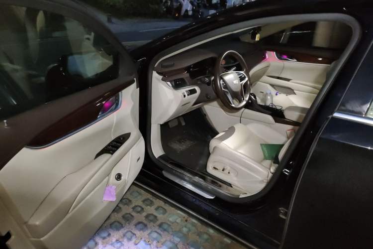 Used Cadillac XTS 2017 28T Elite Model Driver Seat
