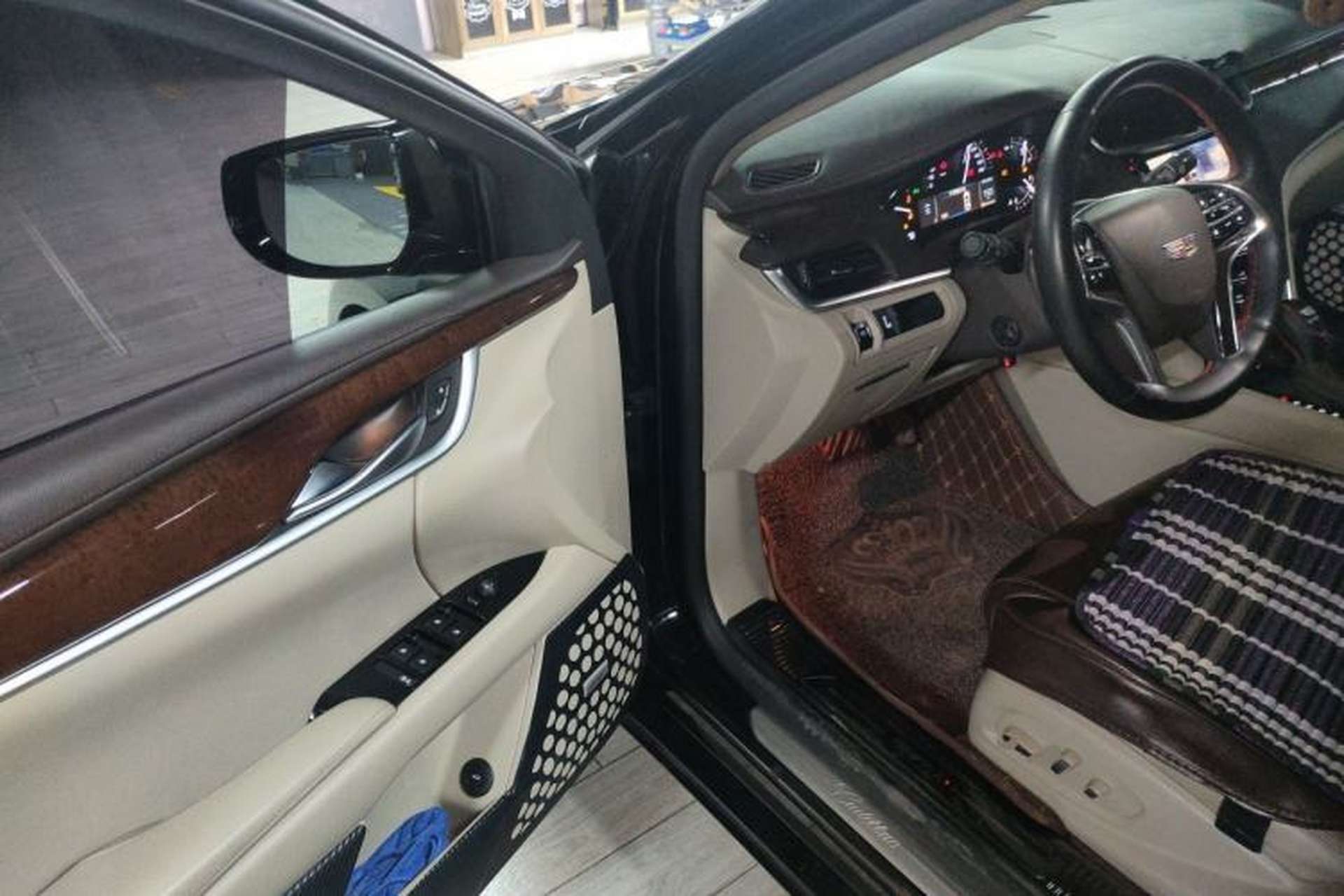 Used Cadillac XTS 2017 28T Elite Model Driver Seat