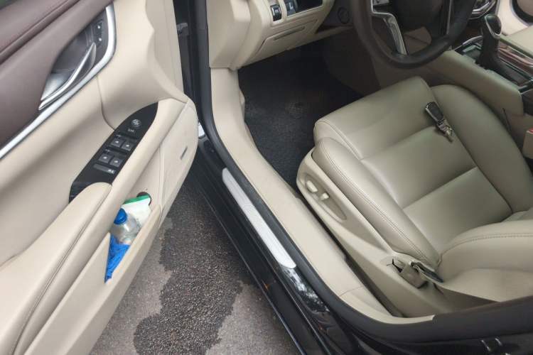 Used Cadillac XTS 2017 28T Tech Edition Driver Seat