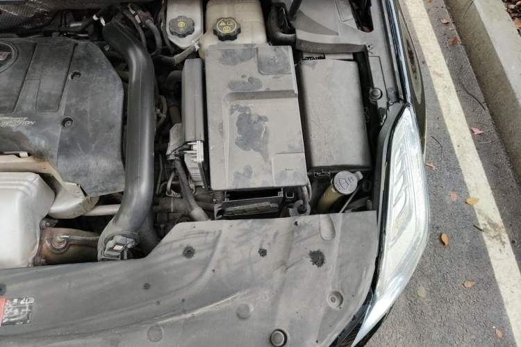 Used Cadillac XTS 2017 28T Tech Edition Engine Bay Left