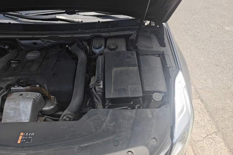 Used Cadillac XTS 2017 28T Elite Model Engine Bay Left