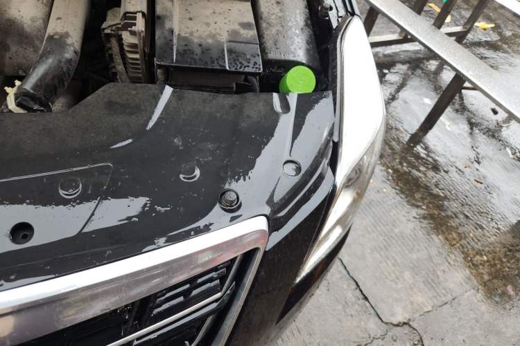 Used Cadillac XTS 2017 28T Tech Edition Engine Bay Left