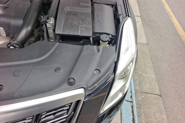 Used Cadillac XTS 2017 28T Tech Edition Engine Bay Left
