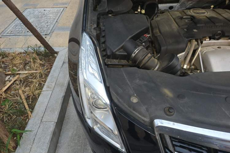 Used Cadillac XTS 2017 28T Tech Edition Engine Bay Right
