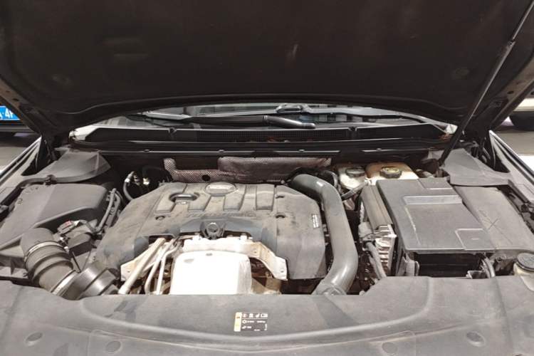 Used Cadillac XTS 2017 28T Tech Edition Engine Bay