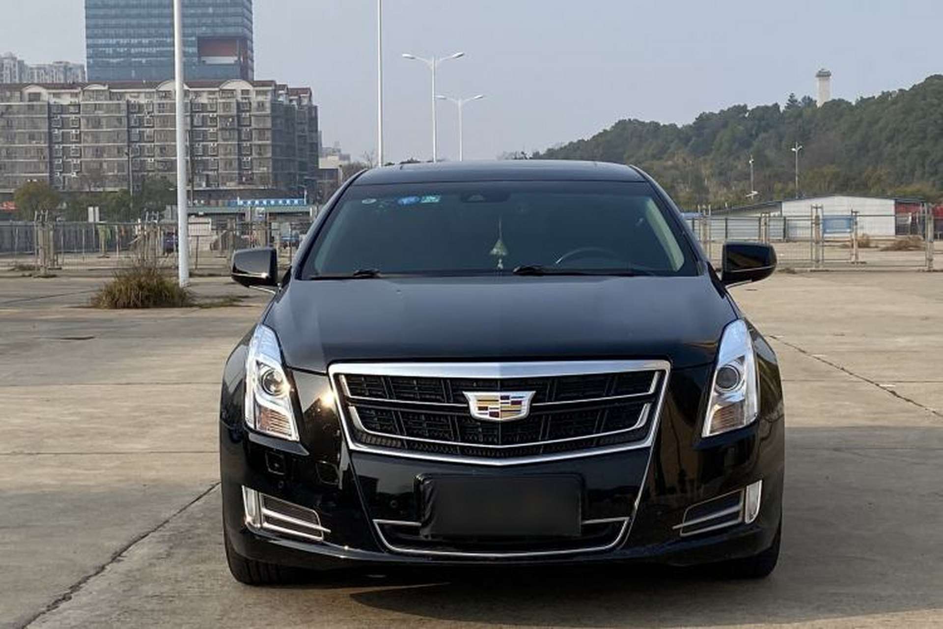 Used Cadillac XTS 2017 28T Luxury Model Exterior 1