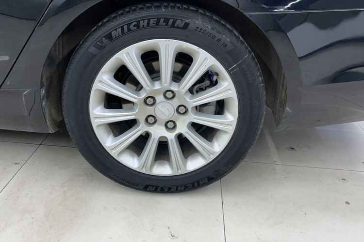 Used Cadillac XTS 2017 28T Tech Edition Exterior 2