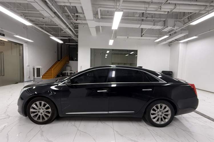 Used Cadillac XTS 2017 28T Tech Edition Exterior 2