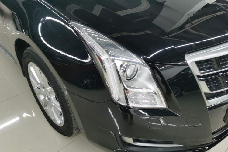 Used Cadillac XTS 2017 28T Tech Edition Exterior 3