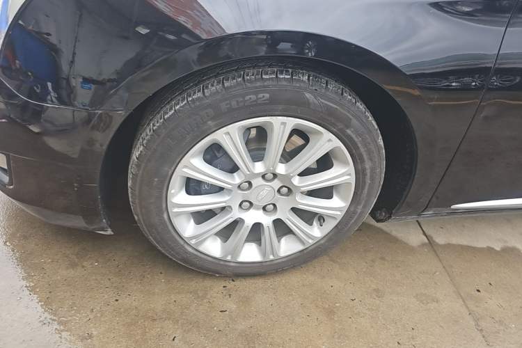 Used Cadillac XTS 2017 28T Tech Edition Exterior 4